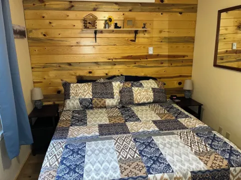 Mountain Peaks Inn, SILVER PEAK SUITE, Downtown Hill City