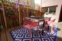 Alegr0 · 60s Chic Central Apartment w/ Garden - vasca da bagno
