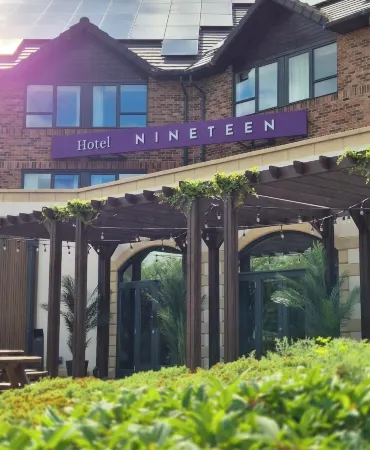 Hotel Nineteen Отели в г. Ханшелф