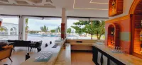 Shukran Palace - Barer