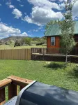 One Room Guest House with Hot Tub, Three Twin Beds, One Futon, Kitchen, Bathroom