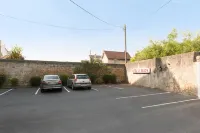 The Originals City, Hôtel le Savoy, Caen - parking