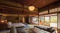 Sowaka Hotel dekat Kamogawa River