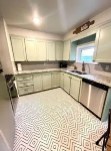 Just like HOME! Comfy KING bed, REMODELED! CLEAN!