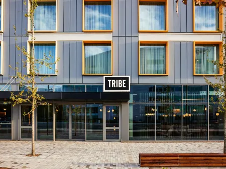 TRIBE Manchester Airport Отели рядом с достопримечательностью «Парк Рануэй Визитор»