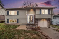 Quiet Parkside Home with Gym & Dedicated Office. Central Location.