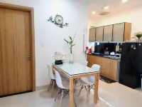 Asahi Manor Crown. 2 BRs. Best for travelling group.