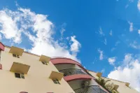 Deluxe one bedroom apartment  with balcony - opposite to cochin airport