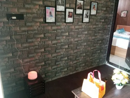 Near to Ram Mandir 1 km-Cozy Nook Stay with kitchen