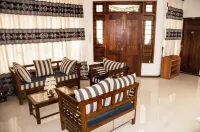 Luxurious modern 2 BR home with complimentary breakfast Hotels in Balagolla