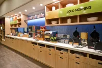 Home2 Suites by Hilton Jekyll Island - Breakfast