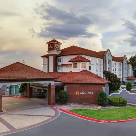 La Quinta Inn & Suites by Wyndham Sherman