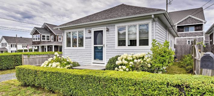 Idyllic Newport Area Cottage - Walk to First Beach Hotels in Middletown