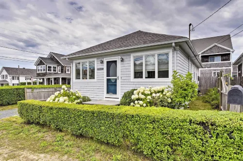 Idyllic Newport Area Cottage - Walk to First Beach - 沙灘