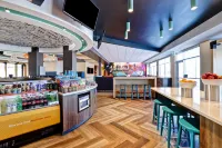 Tru by Hilton Edmonton Windermere