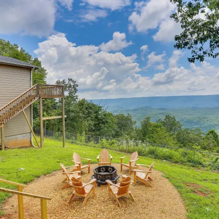 Mtn-View Gem: Flat Rock Retreat w/ Deck & Grill!