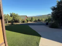 3-bedroom home in Pine-Strawberry with WiFi, fitness room, AC, no pets