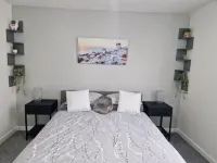 Exmouth Retreat. Close proximity to Town centre , Beach & Train station. Hotels near Exmouth Beach