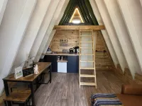 Cherry Blossom - Cosy Cabin in the Countryside with Hot Tub Hotels in Nuneaton