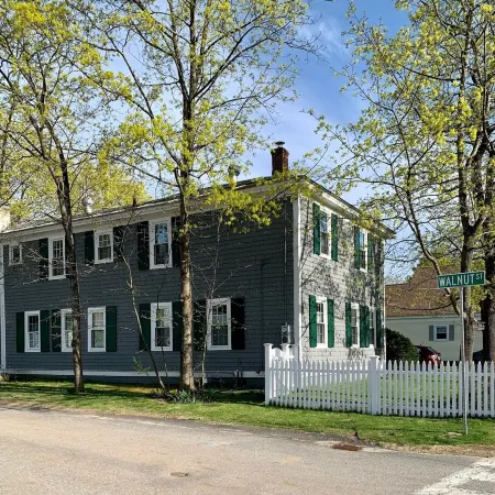 Charming 4-bedroom Colonial in lovely Keene with WiFi, AC