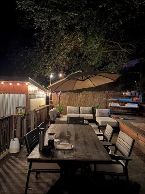 Soothing cabin with WiFi in Oakland Hotel dekat Mathematical Sciences Research Institute