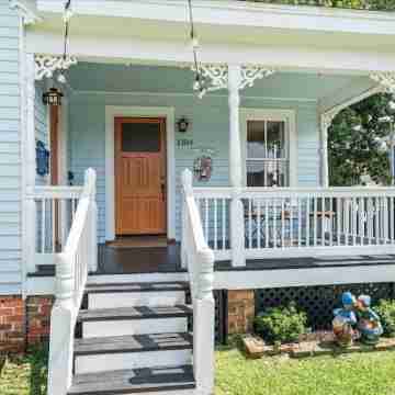 Stylish Historic Cottage 5 Min Walk to Downtown Mobile Hotel Exterior