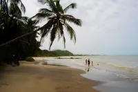 Tropical 3 BR/3 BA beach Villa w pool, WiFi, & AC in beautiful Santa Veronica!