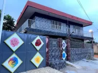 Two Bedrooms on the First Floor in Entire House Hotels in 