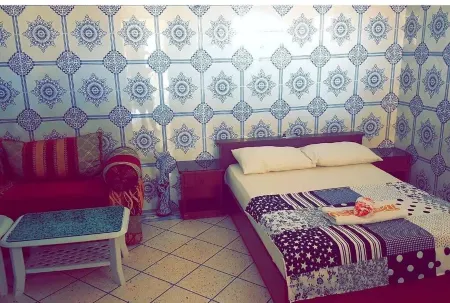 Nice studio in the top floor+ terrasse, low budget Отели рядом с достопримечательностью «Medersa»