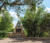 Pet-Friendly Lakehouse w/ Gameroom & Kayaks