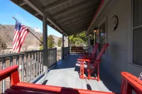 Tranquil Waterfront Valley Cabin With Views