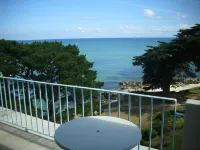 Beautiful apartment in residence with private park on the sea located in CARNAC PLAGE