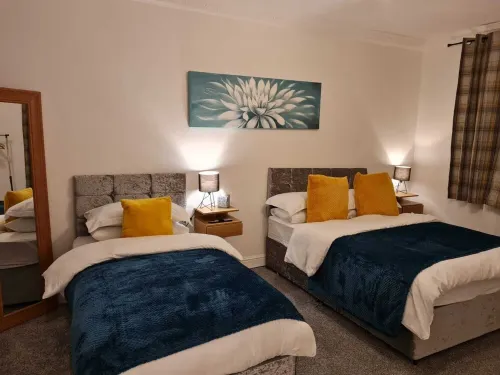 Cosy 2 Bed Flat 1 in Swansea - Home away from Home Hotel di Manselton