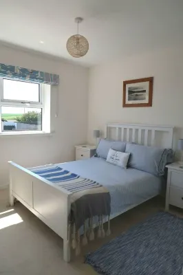 The Bamburgh Bolthole, Village Centre