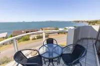 Sunrise @ the Point - Lovely 2 bedroom unit with Pool