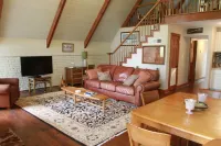 Charming Lakefront Cottage in Kernersville - Relax with nature!