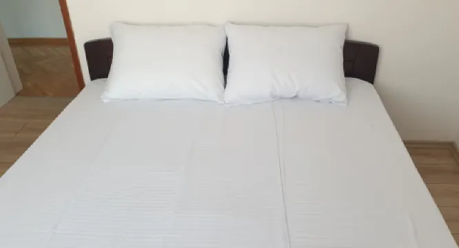 The White Suite. Cozy apartment with 1 bedroom and WiFi, AC in peaceful Skopje