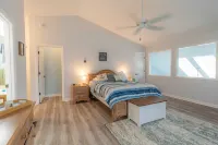 3 Bedroom 3 Bath Smith Mountain Lake Townhome