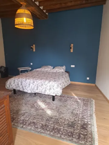 Maison au Calme Dans le Centre Ville au Bords de L'eau, Barque Disponible