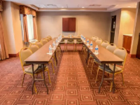 Concord Suites by IHG Hotels in Concord