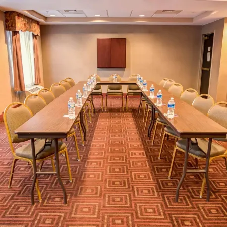 Concord Suites by IHG Hotels in Concord