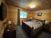 Lakeside Cabin "Serenity"