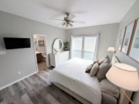 Coastal Home with Neighborhood Fishing Pier 利格城酒店