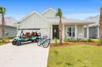 Walk2Beach & Pools, Golf Cart, Family Friendly, 4Br