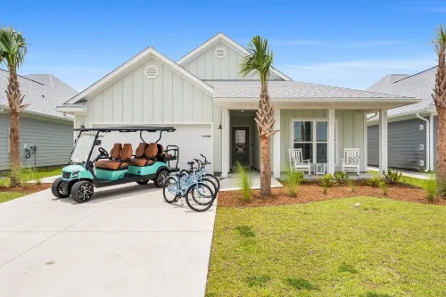 Walk2Beach & Pools, Golf Cart, Family Friendly, 4Br
