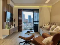 Espaçoso, Moderno e Excelente Localização Hotels in 