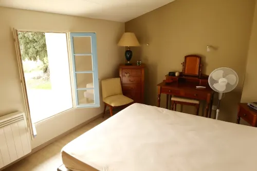 GITE LE DOMAINE DES DAIMS NEAR CARCASSONNE Hotel a Saissac