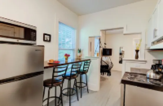 Suite 3, Quick Stroll to Downtown Black Mountain