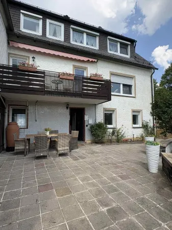 Beautiful Apartment with garden, patio, balcony, and free parking in Röslau Отели рядом с достопримечательностью «Бакёфеле»