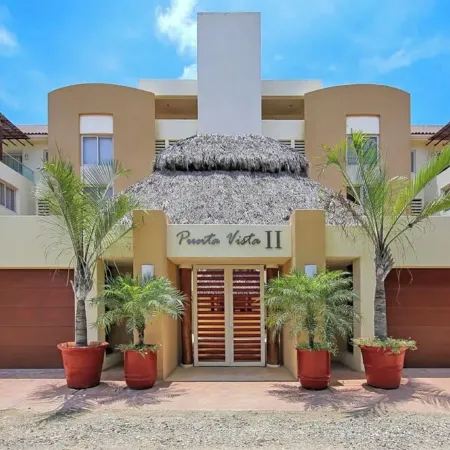 Luxury Beach Front Condo in Beautiful Punta de Mita Отели в г. Пунта де Мита